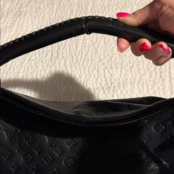 Black Women's Shoulder Bag - Picture 2 of 12